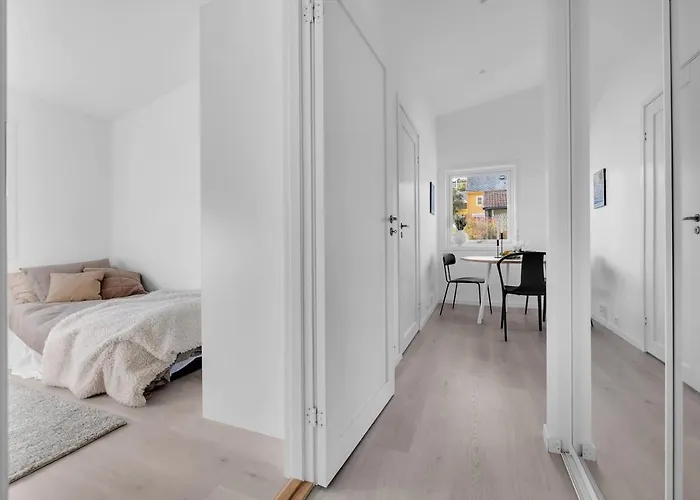 Aurora Chase Base 2 *